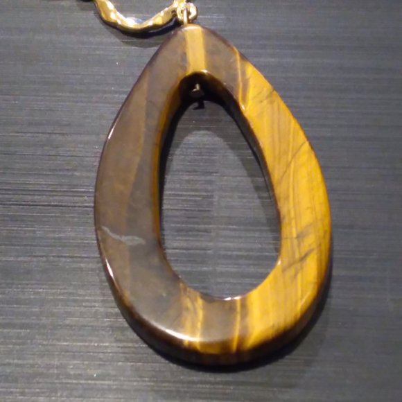 Glass Faux Tiger's Eye & Wood Necklace on Gold Tone - Picture 3 of 3